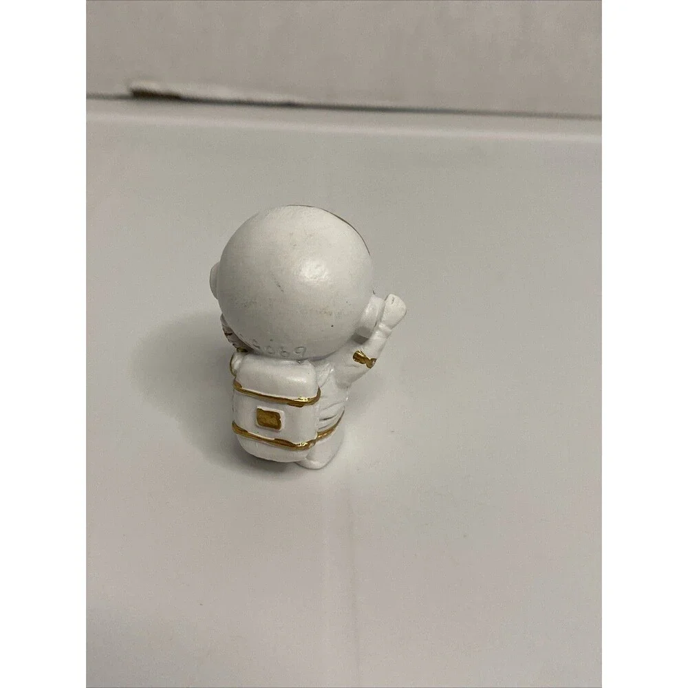 Spaceman Ornament Figure Decoration Current Astronaut Figure Statue